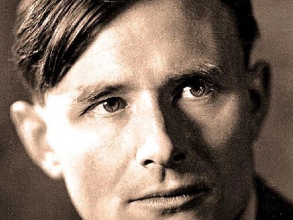 “Addio a Berlino” di Christopher Isherwood (Adelphi, trad. Laura Noulian) e “Cabaret” nella versione di Arturo Brachetti e Luciano Cannito, di Serena&nbsp;Cirillo