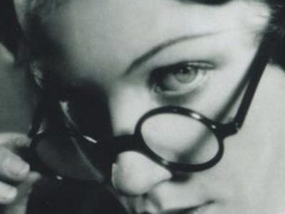 Rosamond Lehmann: “Risposte nella polvere” (Einaudi, trad. M. L. Agosti Castellani), di Lavinia&nbsp;Capogna