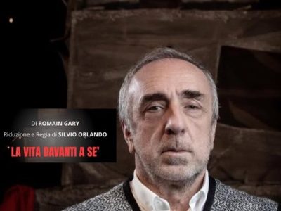 Se Silvio Orlando è rimasto bambino – sulla riduzione teatrale de “La vita davanti a sé”, il capolavoro di Romain Gary, di Edoardo&nbsp;Pisani